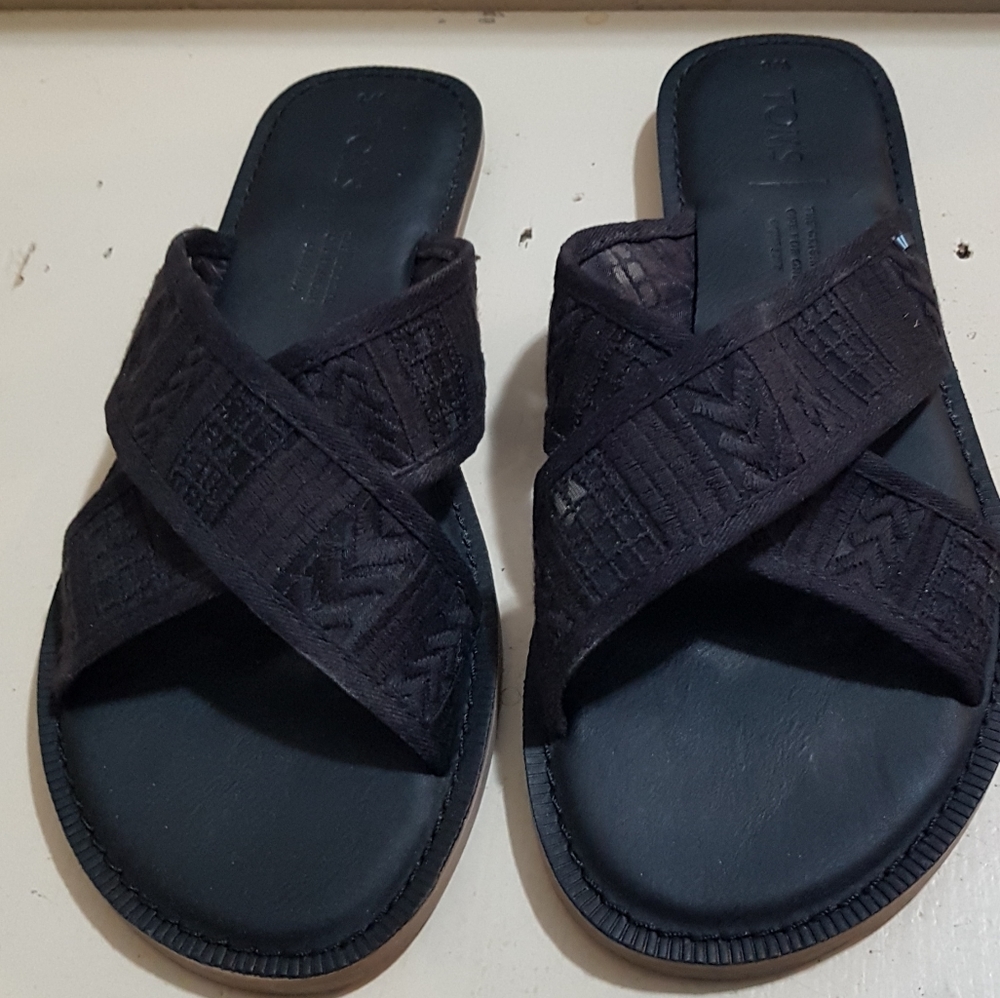 Tom's Natural Arrow Embroidered Mesh Sandals